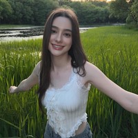 Popularitas Dasha Taran di Korea membuatnya kebanjiran job sebagai influencer. Wanita tersebut sering didaulat sebagai model untuk kosmetik, baju, perhiasan, dan lain-lain. Foto: Instagram @taaarannn