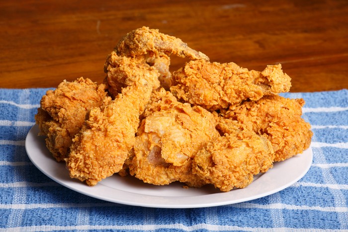 Duh! Pria Ini Ditagih Rp 435 Ribu Usai Makan 3 Ayam Goreng di Pesta