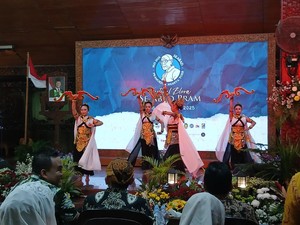 Buka Festival Blora Seabad Pramoedya Toer, Fadli Zon Berpantun