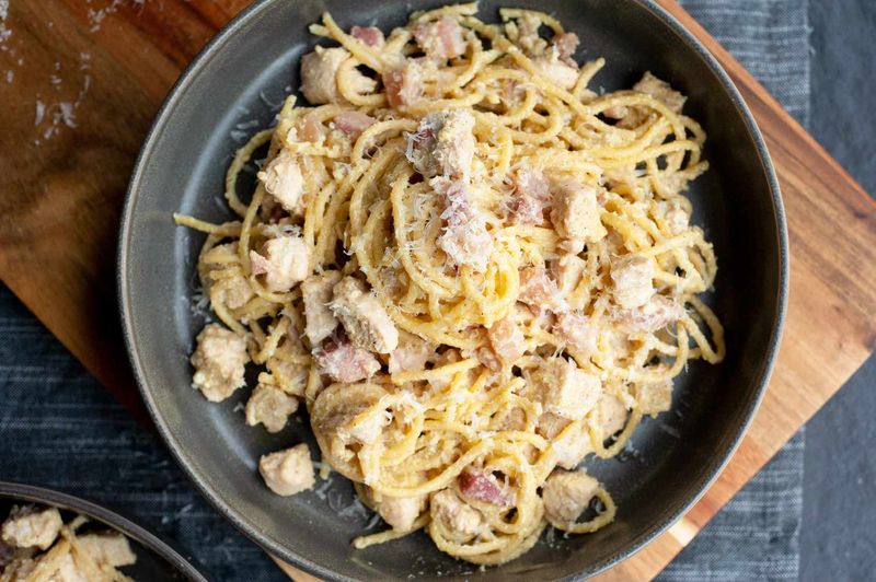 Gegara Makan Chicken Carbonara Saat Liburan, Pria Ini Meninggal Dunia