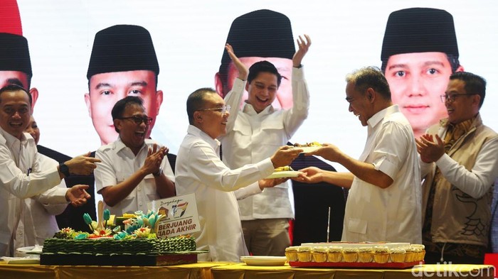 Gerindra Syukuran HUT ke-17 di Gedung DPR Partai Gerindra menggelar syukuran HUT ke-17 di selasar Nusantara II MPR/DPR/DPD RI, Senayan, Jakarta, Kamis (6/2/2025).
