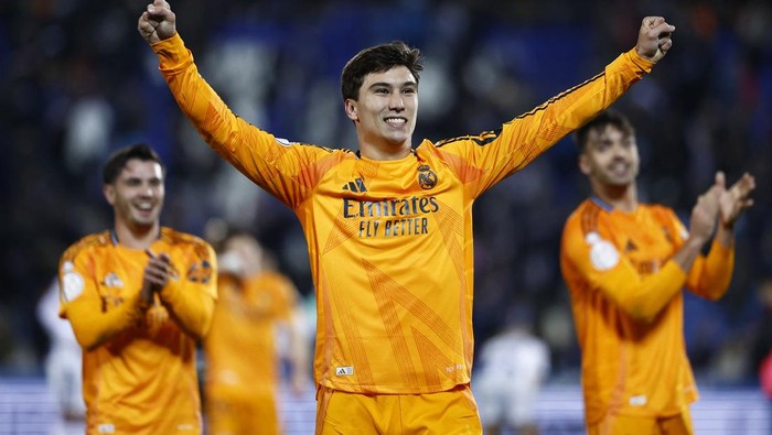 Soccer Football - Copa del Rey - Quarter Final - Leganes v Real Madrid - Estadio Municipal de Butarque, Leganes, Spain - February 5, 2025 Real Madrids Gonzalo Garcia celebrates scoring their third goal REUTERS/Juan Medina
