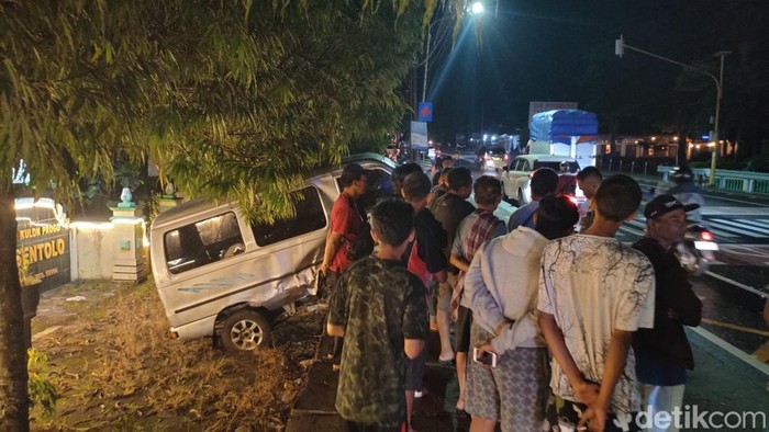 Kondisi TKP kecelakaan karambol di jalan Jogja-Wates, ruas Sentolo, Kulon Progo, Rabu (5/2/2025) malam.
