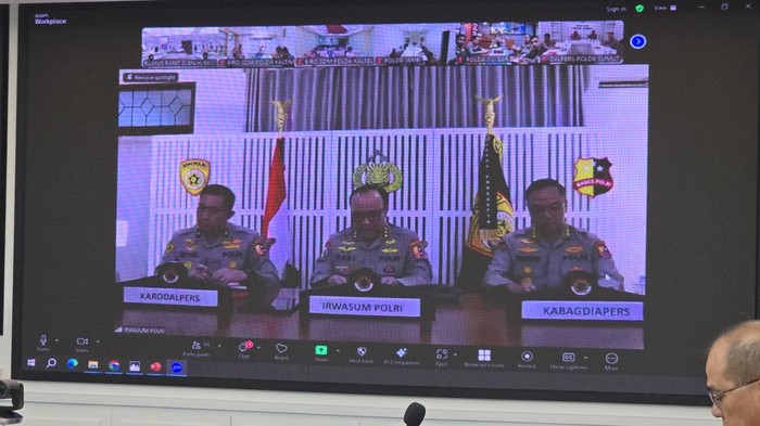Komjen Dedi saat memimpin Rapat Persiapan Pembukaan Pendaftaran Penerimaan Terpadu Anggota Polri Tahun Anggaran 2025, Jakarta, Rabu (5/2/2025). Foto: Dok. Istimewa.