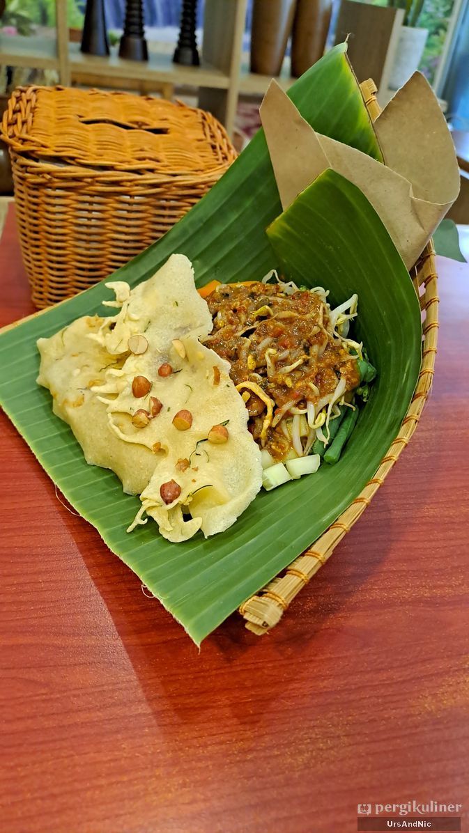 Pecel Berkah menjadi salah satu yang wajib dicoba di kawasan Duren Sawit.