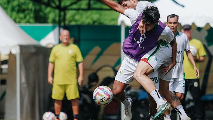 Latihan PSS Sleman di Lapangan Pakembinangun, Sleman, Kamis (6/2/2025).