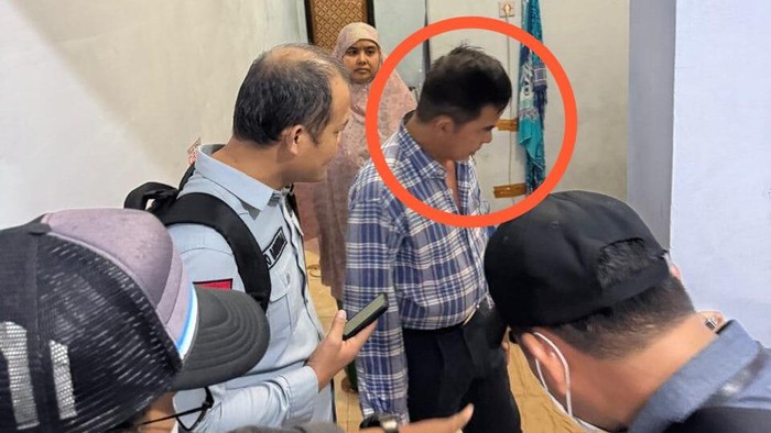 Mantan Direktur PT Sulbar Anugrah Mandiri (SAM), Injte A Syamsul, tersangka kasus korupsi dana penyertaan modal (DPM) yang bersumber dari pemerintah Provinsi Sulawesi Barat (Sulbar) ditangkap usai buron selama 1 tahun.