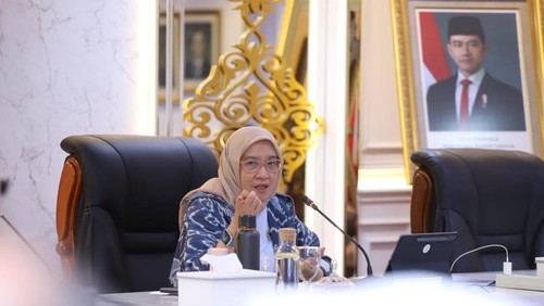 Menteri PANRB Rini Widyantini,