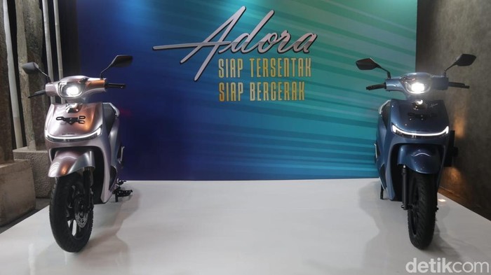 Motor listrik Indomobil Adora.