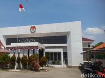 Ketua KPU Brebes Resmi Dicopot, Penggantinya Dipilih Besok