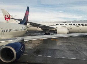 2 Pesawat Boeing Senggolan di Bandara AS