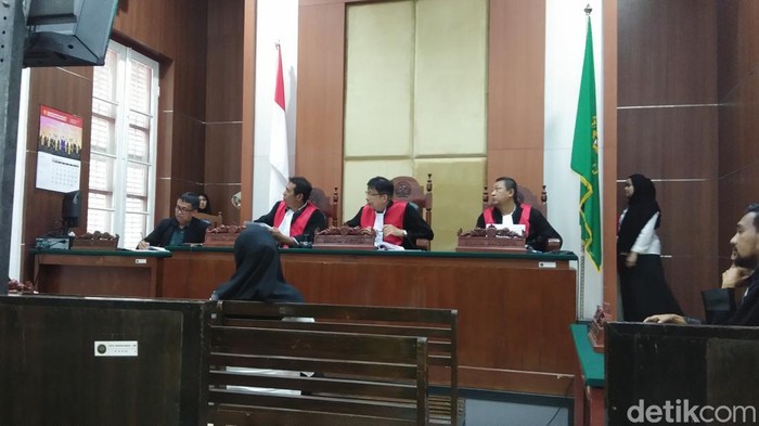 Sidang kasus penipuan modus calo akpol di Pengadilan Negeri (PN) Makassar.