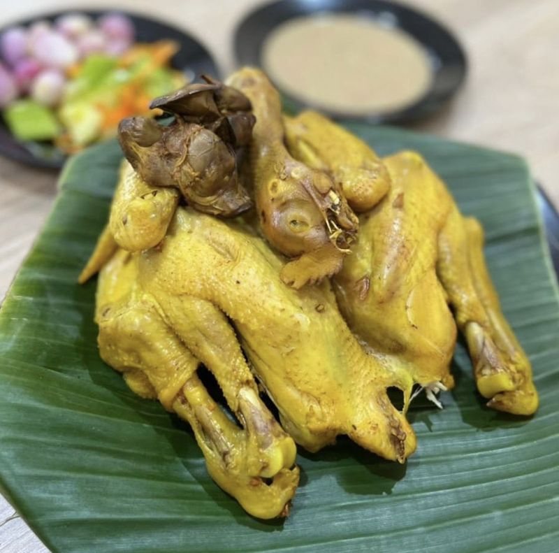 10 Ayam Goreng Terenak di Jakarta, Topping Kremes dan Bawang Goreng
