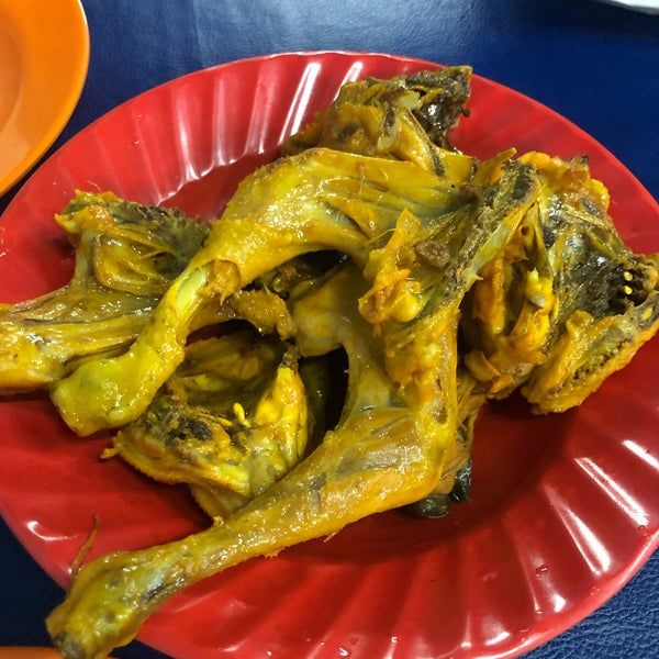 10 Ayam Goreng Terenak di Jakarta, Topping Kremes dan Bawang Goreng