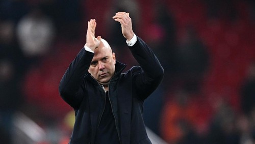 Soccer Football - Carabao Cup - Semi Final - Second Leg - Liverpool v Tottenham Hotspur - Anfield, Liverpool, Britain - February 6, 2025 Liverpool manager Arne Slot celebrates after the match REUTERS/Dylan Martinez EDITORIAL USE ONLY. NO USE WITH UNAUTHORIZED AUDIO, VIDEO, DATA, FIXTURE LISTS, CLUB/LEAGUE LOGOS OR LIVE SERVICES. ONLINE IN-MATCH USE LIMITED TO 120 IMAGES, NO VIDEO EMULATION. NO USE IN BETTING, GAMES OR SINGLE CLUB/LEAGUE/PLAYER PUBLICATIONS. PLEASE CONTACT YOUR ACCOUNT REPRESENTATIVE FOR FURTHER DETAILS..