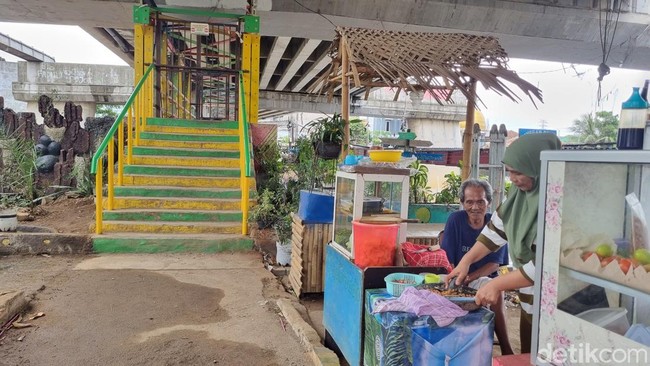 Bagai Benteng Takeshi di Kalibata karena JPO Ditutup