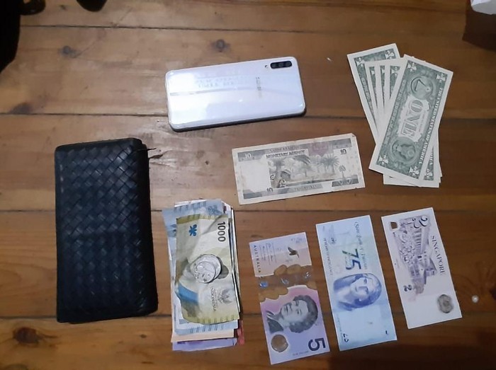 Barang bukti yang diamankan polisi usai perampok gagal beraksi