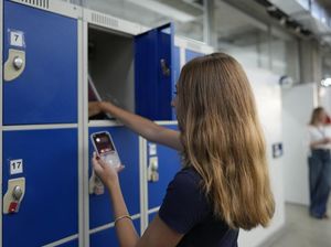 Swedia Susul Negara Lain Larang Penggunaan HP di Sekolah, Ini Tujuannya