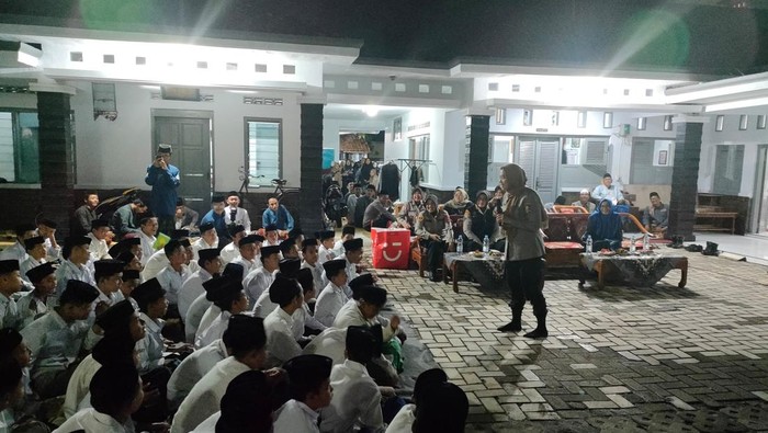 Brigjen Nurul Azizah di Ponpes Cirebon