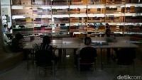 Kepala Perpustakaan Nasional (Perpusnas), Endang Aminudin Aziz menjelaskan efisiensi anggaran di Perpusnas berada dalam kisaran angka 50%. Ketika Perpusnas buka di hari Minggu, pembiayaan operasional diambil dari anggaran untuk lembur.  