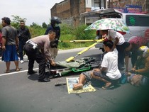 Kecelakaan di Jalan Godean, 2 Lansia Sempat Nyungsep di Kolong Truk Pasir