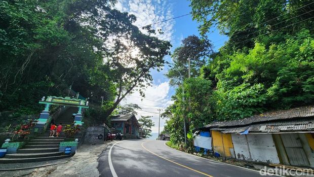 Gunung Winarum, Kabupaten Sukabumi.