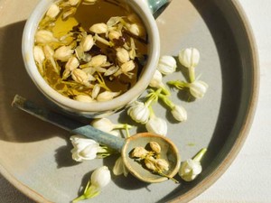 5 Manfaat Minum Jasmine Tea Setiap Hari dan Risiko Efek Sampingnya