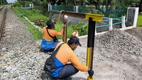 KAI telah menutup 8 perlintasan sebidang di Daop 2 Bandung, Daop 6 Yogyakarta, Daop 8 Surabaya, Daop 9 Jember, dan Divre I Medan.