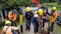 KAI mengingatkan masyarakat tidak membuka kembali perlintasan sebidang liar yang telah ditutup. Penutupan dilakukan sebagai upaya meningkatkan keselamatan perjalanan kereta api serta menghindari risiko kecelakaan bagi pengguna jalan. 