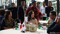 Acara ini dihadiri sejumlah tokoh penting, termasuk Menteri Luar Negeri Sugiono dan Menteri Pariwisata Widiyanti Putri Wardhana, Wakil Menteri Pariwisata Ni Luh Puspa, Kepala Otorita Ibu Kota Nusantara (IKN), Basuki Hadimuljono, anggota DPR Rachmat Gobel, pengusaha Reino Barack.  