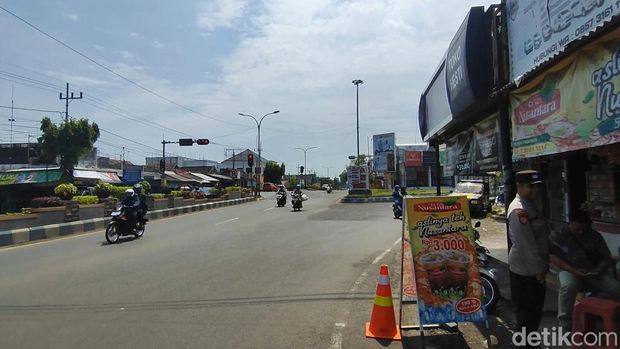 Lokasi baku hantam sopir truk dengan sopir bus di Jalur Pantura Pasuruan.