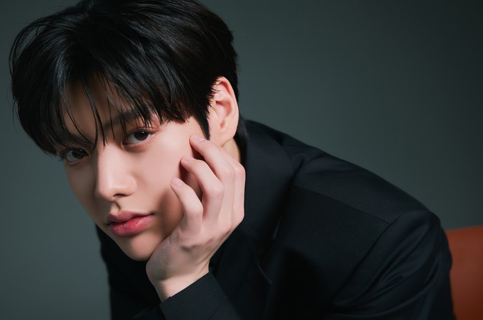 Fantagio memperkenalkan member baru LUN8, Yuma.