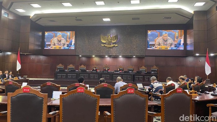 Mahkamah Konstitusi (MK) menggelar sidang pembuktian perkara terkait Piwalkot Banjarbaru. Foto: Dwi/detikcom.