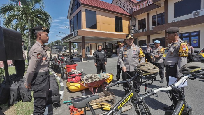 Pengecekan sarpras personel Polres Blitar