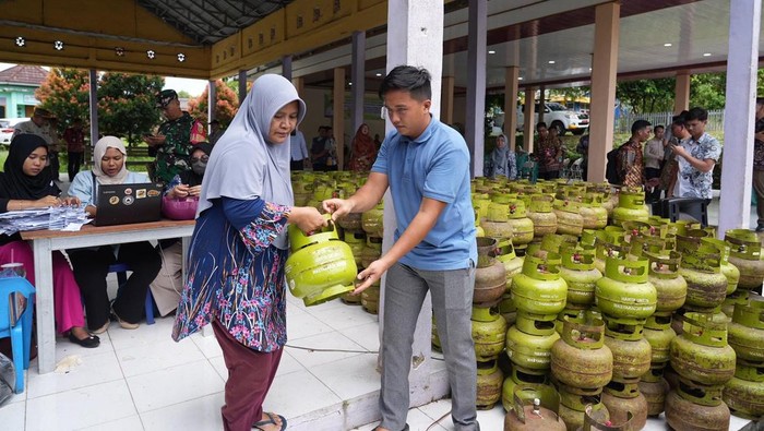 Pertamina klaim stok dan distribui gas lpg 3 kg aman.