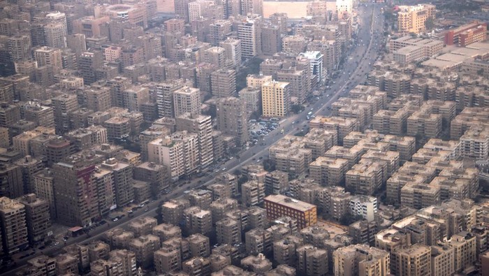 Potret Kairo dari Udara An aerial view shows the river Nile and traffic, as pictured through the window of a plane, in Cairo, Egypt, February 6, 2025. REUTERS/Amr Abdallah Dalsh