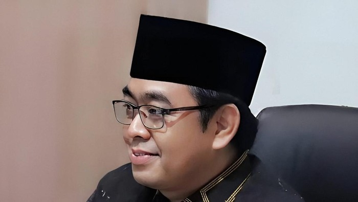 Prof. Ahmad Tholabi Kharlie