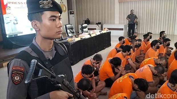 Rilis ungkap kasus narkoba Polrestabes Surabaya