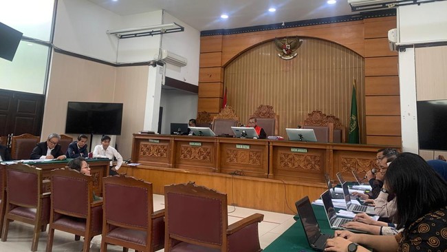 Giliran KPK Melawan Hasto di Praperadilan