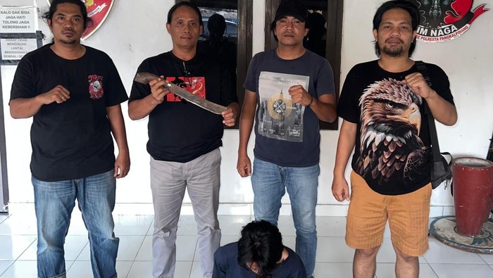 Sudar pelaku pembacokan terhadap teman pacarnya saat ditangkap polisi