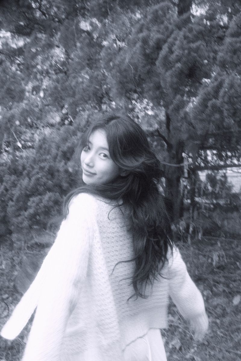 Foto Suzy untuk perilisan single Come Back.
