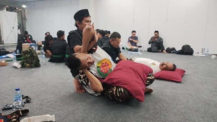 Tim Pertabiban Pagar Nusa saat acara Harlah NU ke-102