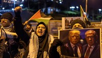 Trump, saat berbicara dalam konferensi pers bersama Perdana Menteri (PM) Israel Benjamin Netanyahu di Gedung Putih, secara mengejutkan mencetuskan bahwa AS akan menguasai Jalur Gaza dan mengembangkannya secara ekonomi, setelah merelokasi warga Palestina di sana ke tempat-tempat lainnya.