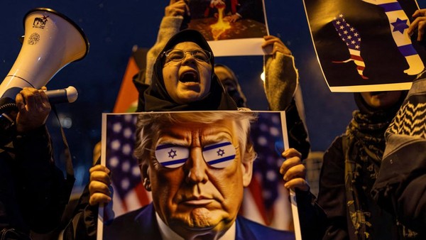 Warga Turki Turun ke Jalan Tolak Rencana Trump Kuasai Gaza