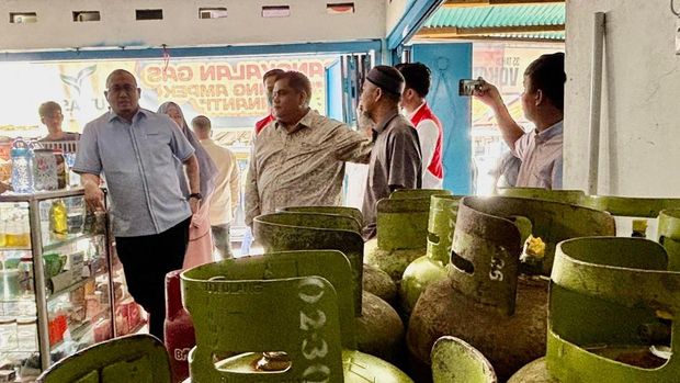 Andre Rosiade sidak pangkalan LPG 3 kg di Kota Padang