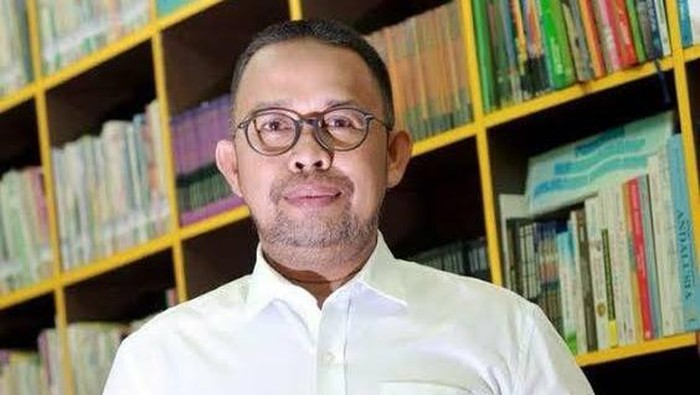 Bachtiar Adnan Kusuma.