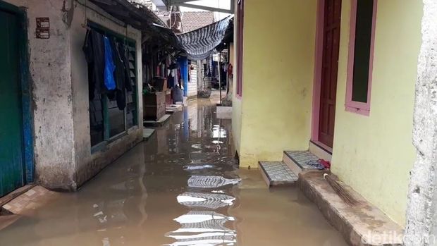 Suasana kondisi banjir di Desa Doropayung Kecamatan Juwana, Sabtu (8/2/2025).