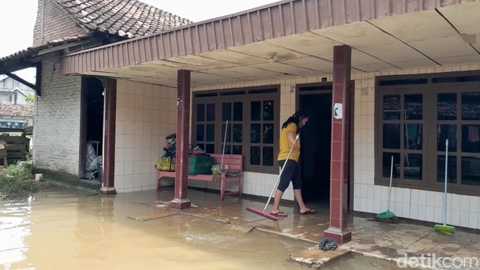 Suasana kondisi banjir di Desa Doropayung Kecamatan Juwana, Sabtu (8/2/2025).