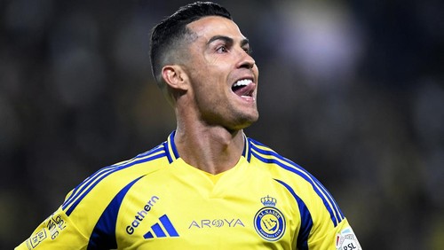 Soccer Football - Saudi Pro League - Al Nassr v Al Fayah - Al-Awwal Park, Riyadh, Saudi Arabia - February 7, 2025 Al Nassrs Cristiano Ronaldo celebrates scoring their third goal REUTERS/Stringer