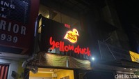 Di Grand Wisata Bekasi ada restoran spesialis masakan khas Hongkong. Namanya Yellow Duck Resto. Foto: Detikcom / Atiqa Rana